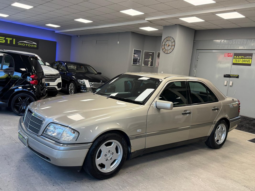 Mercedes C200